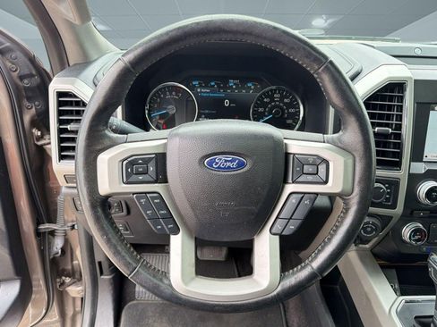 Used 2018 Ford F150 Lariat w/ Equipment Group 502A Luxury AWD/4WD image 17