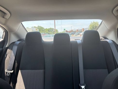 Used 2025 Nissan Sentra SV FWD image 28