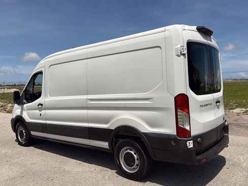 Used 2020 Ford Transit 250 Medium Roof w/ Load Area Protection Package RWD image 3