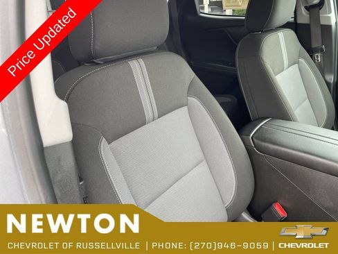 Used 2024 Chevrolet Blazer LT w/ Convenience Package FWD image 24