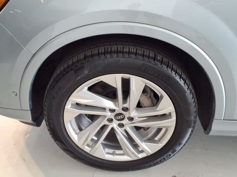 Used 2023 Audi Q7 3.0T Premium Plus w/ Premium Plus Package AWD/4WD image 8
