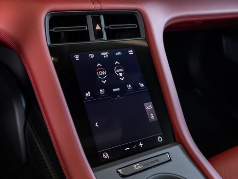 Used 2025 Porsche Taycan GTS image 28