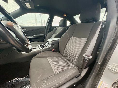 Used 2023 Dodge Charger SXT RWD image 12
