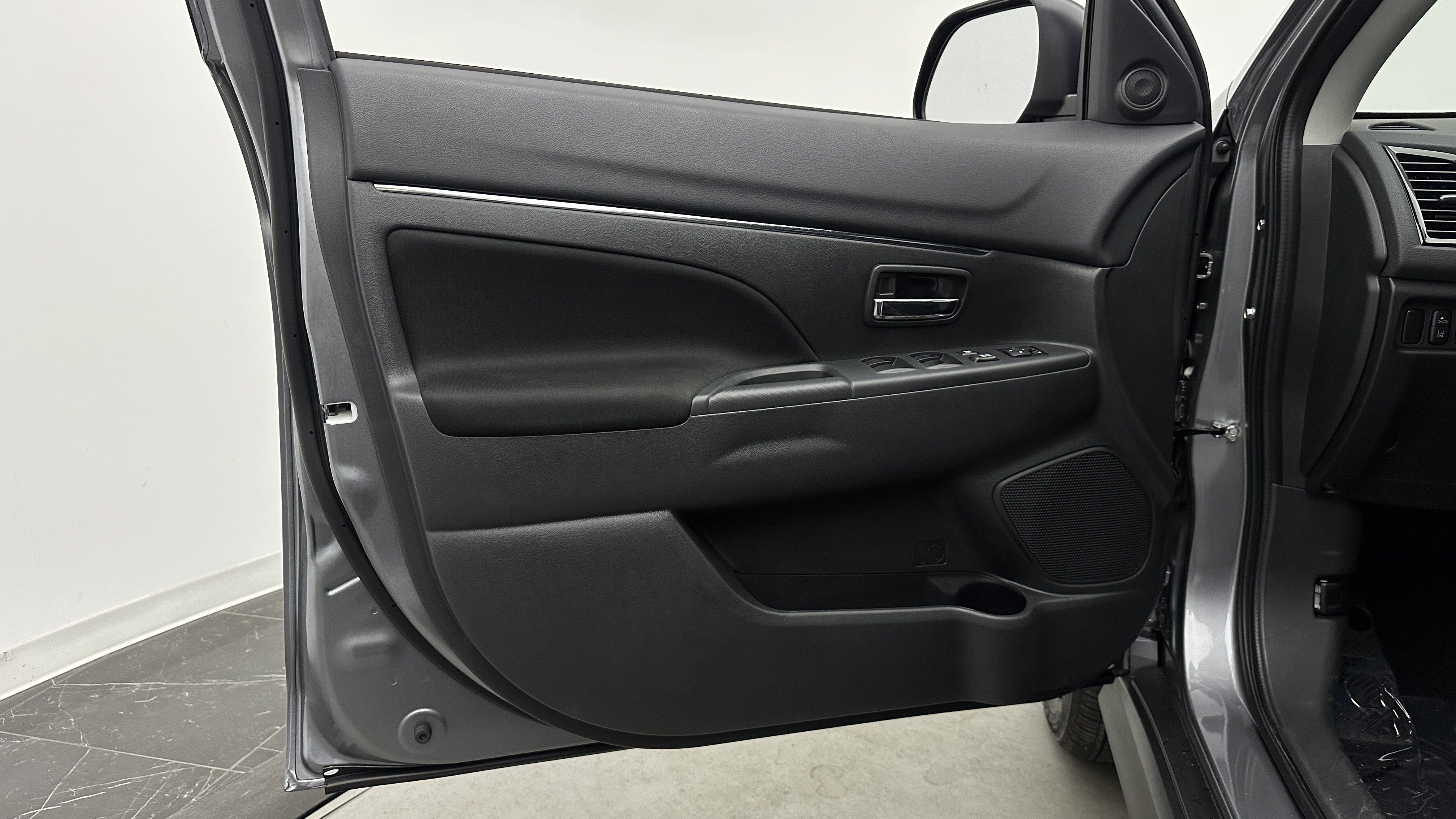 Used 2026 Mitsubishi Outlander Sport AWD image 10