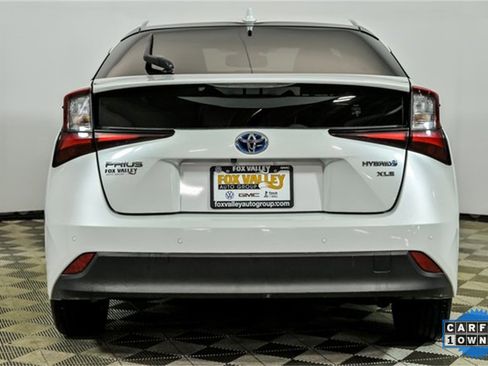 Used 2021 Toyota Prius XLE image 7