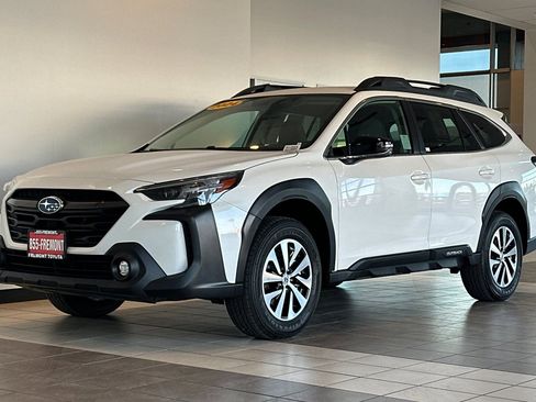 Used 2024 Subaru Outback Premium image 8