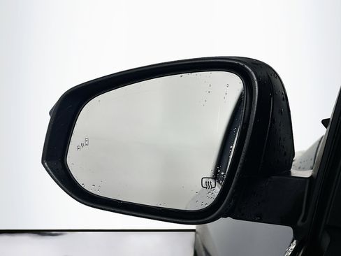 Used 2019 Toyota Highlander Limited image 16