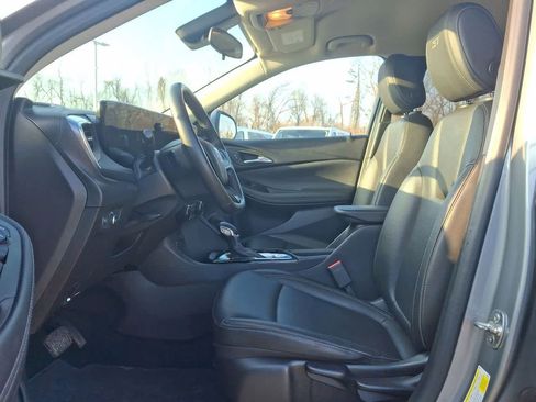 Used 2024 Buick Encore GX Sport Touring image 17