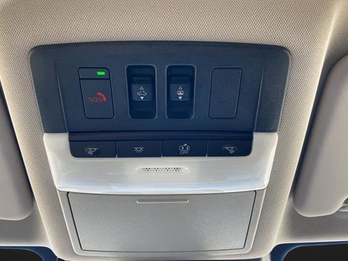 Used 2024 Nissan Rogue Platinum w/ Platinum Premium Package image 32