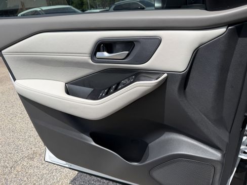 New 2026 Nissan Rogue Dark Armor FWD image 19