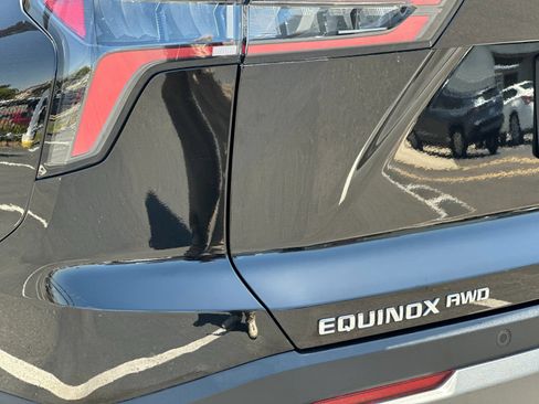 Used 2025 Chevrolet Equinox LT AWD/4WD image 25