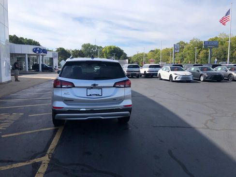 Used 2022 Chevrolet Equinox RS image 6