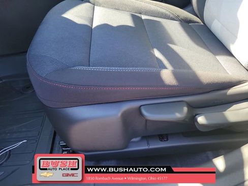 New 2026 Chevrolet Trax RS w/ Sunroof Package image 16