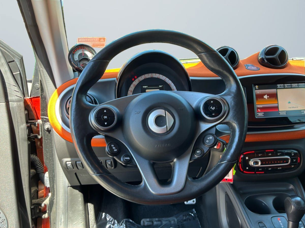 Used 2018 smart fortwo electric drive w/ Sport Package RWD image 11