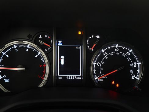 Used 2022 Toyota 4Runner TRD Off-Road Premium image 22