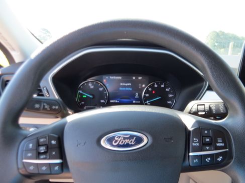 Used 2022 Ford Escape SE AWD/4WD image 19