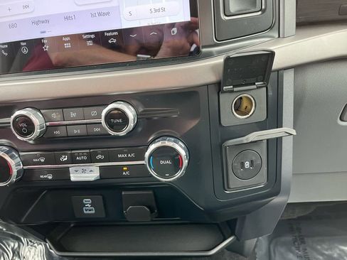 Used 2024 Ford F150 XLT image 33