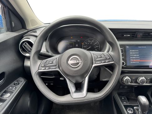 Used 2023 Nissan Kicks SV FWD image 16