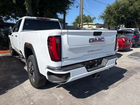 Used 2025 GMC Sierra 3500 Denali w/ Denali Reserve Package AWD/4WD image 10