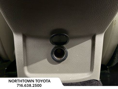 Used 2017 Ford Fusion SE FWD image 22