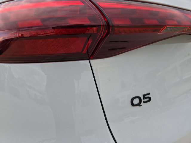 Used 2025 Audi Q5 Premium Plus w/ Premium Plus AWD/4WD image 34
