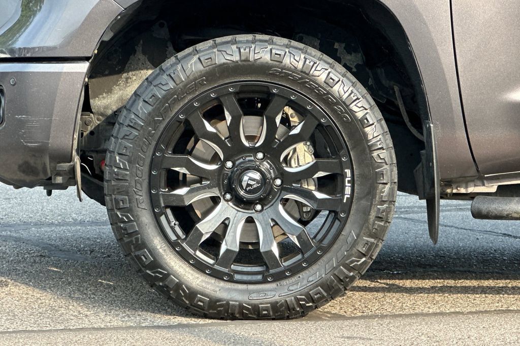 Used 2018 Toyota Tundra Platinum AWD/4WD image 28