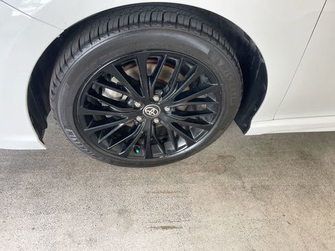 Used 2020 Toyota Camry SE w/ Carpet Mat Package FWD image 10
