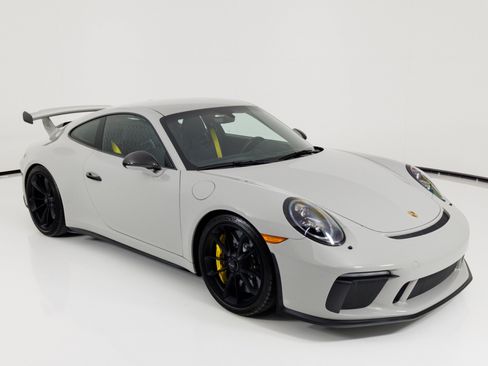 Used 2018 Porsche 911 GT3 RWD image 54