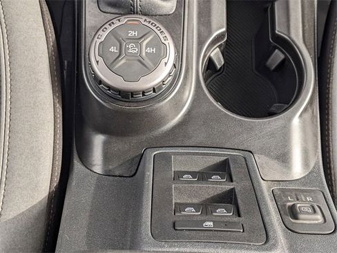 Used 2023 Ford Bronco Black Diamond image 16