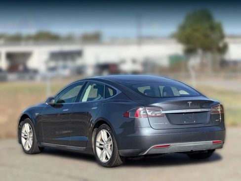 Used 2015 Tesla Model S 85D image 10