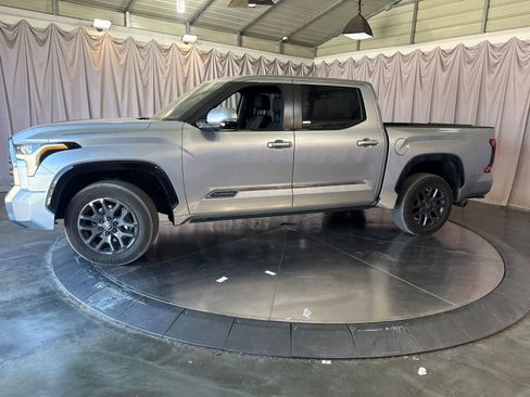 Used 2025 Toyota Tundra Platinum AWD/4WD image 8