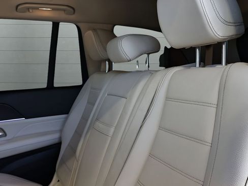 Used 2022 Mercedes-Benz GLS 450 4MATIC image 48