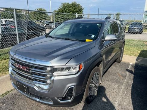 Used 2022 GMC Acadia SLT w/ Preferred Package AWD/4WD image 3