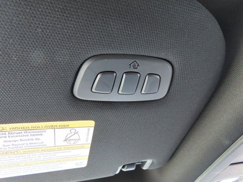 Used 2023 Ford F150 Lariat AWD/4WD image 42