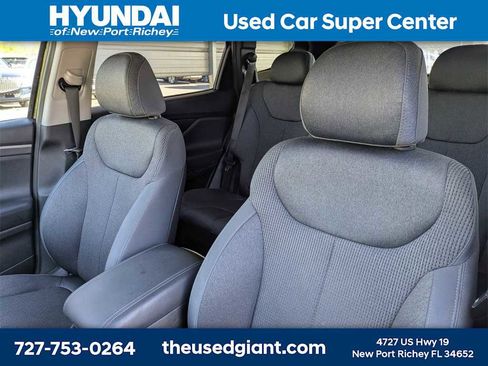 Used 2019 Hyundai Santa Fe SE w/ Cargo Package image 7