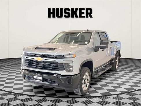 Used 2026 Chevrolet Silverado 2500 Custom w/ Custom Value Package image 4
