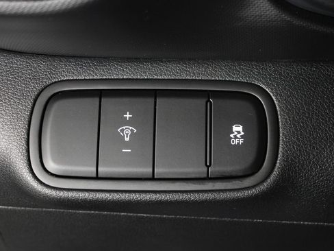 Certified 2026 Hyundai Venue SEL FWD image 24