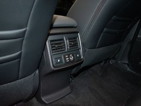 Used 2026 Subaru Forester Touring AWD/4WD image 24