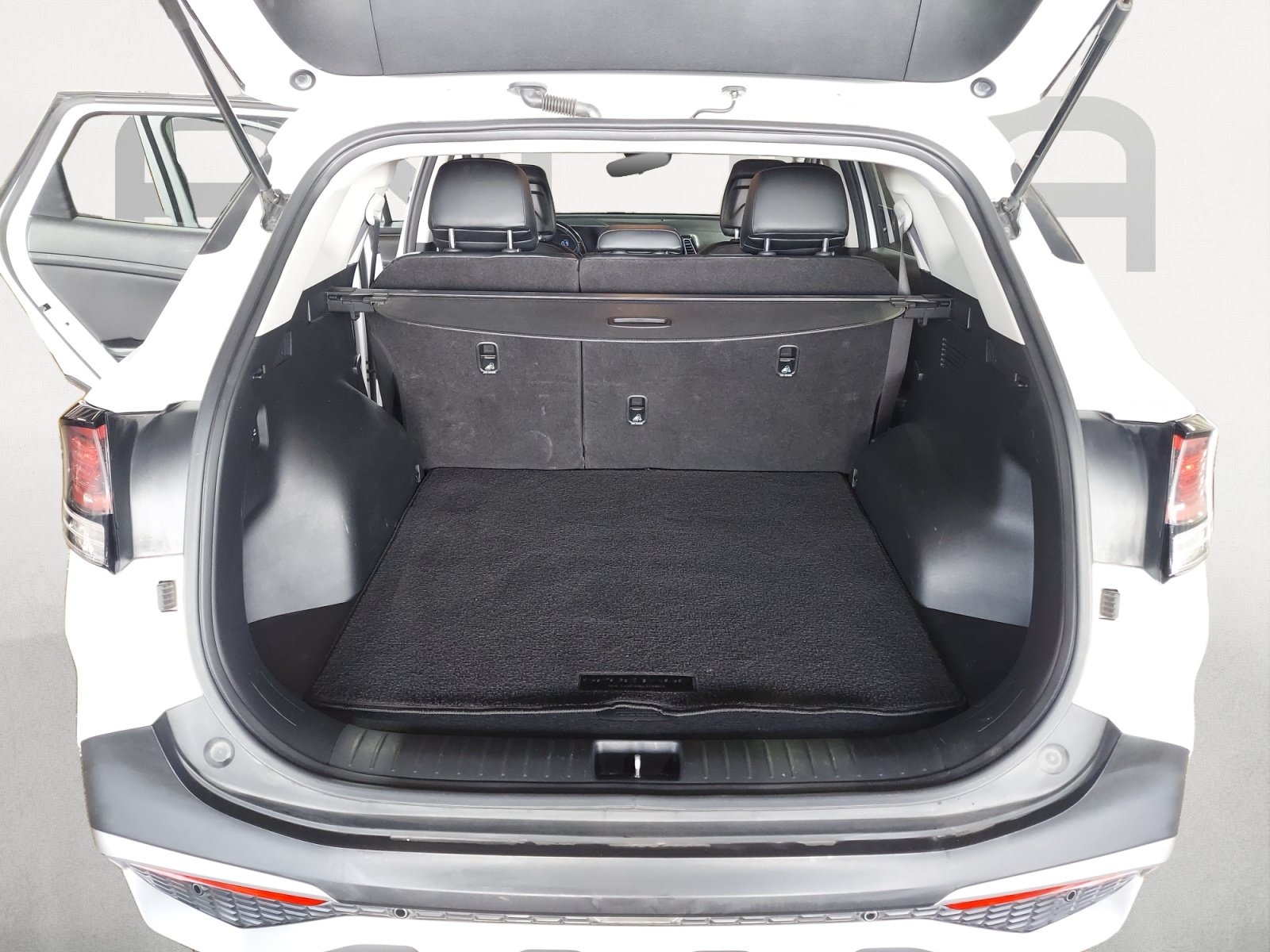 Used 2023 Kia Sportage EX FWD image 12
