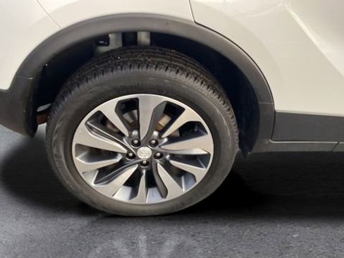 Used 2022 Buick Encore Preferred w/ Safety Package image 21