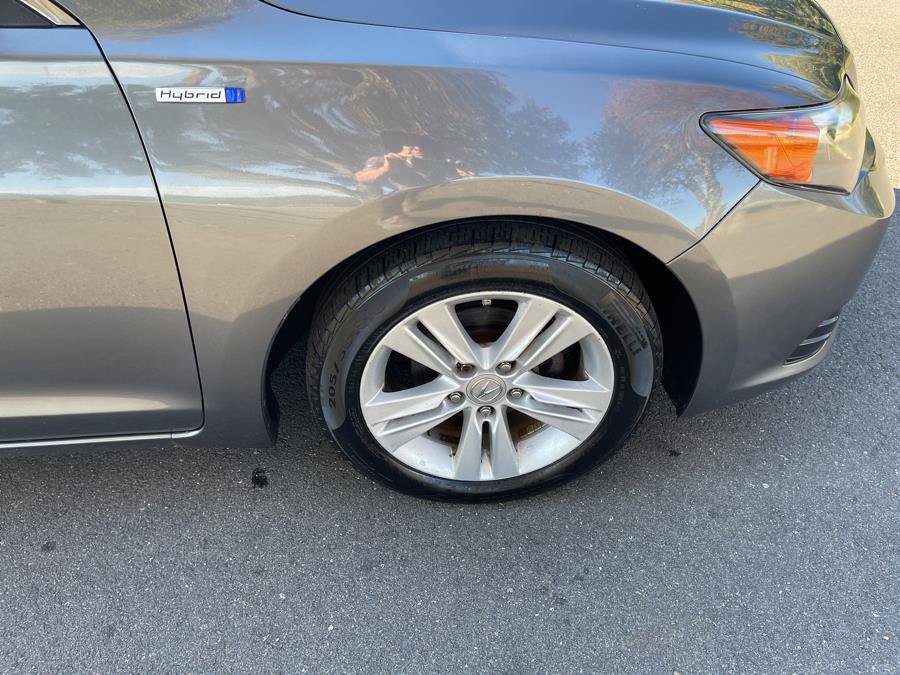 Used 2013 Acura ILX w/ Technology Package FWD image 22