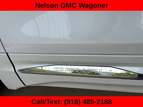 Used 2023 GMC Terrain Denali w/ Denali Premium Package AWD/4WD image 11