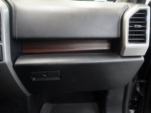 Used 2017 Ford F150 Lariat image 35