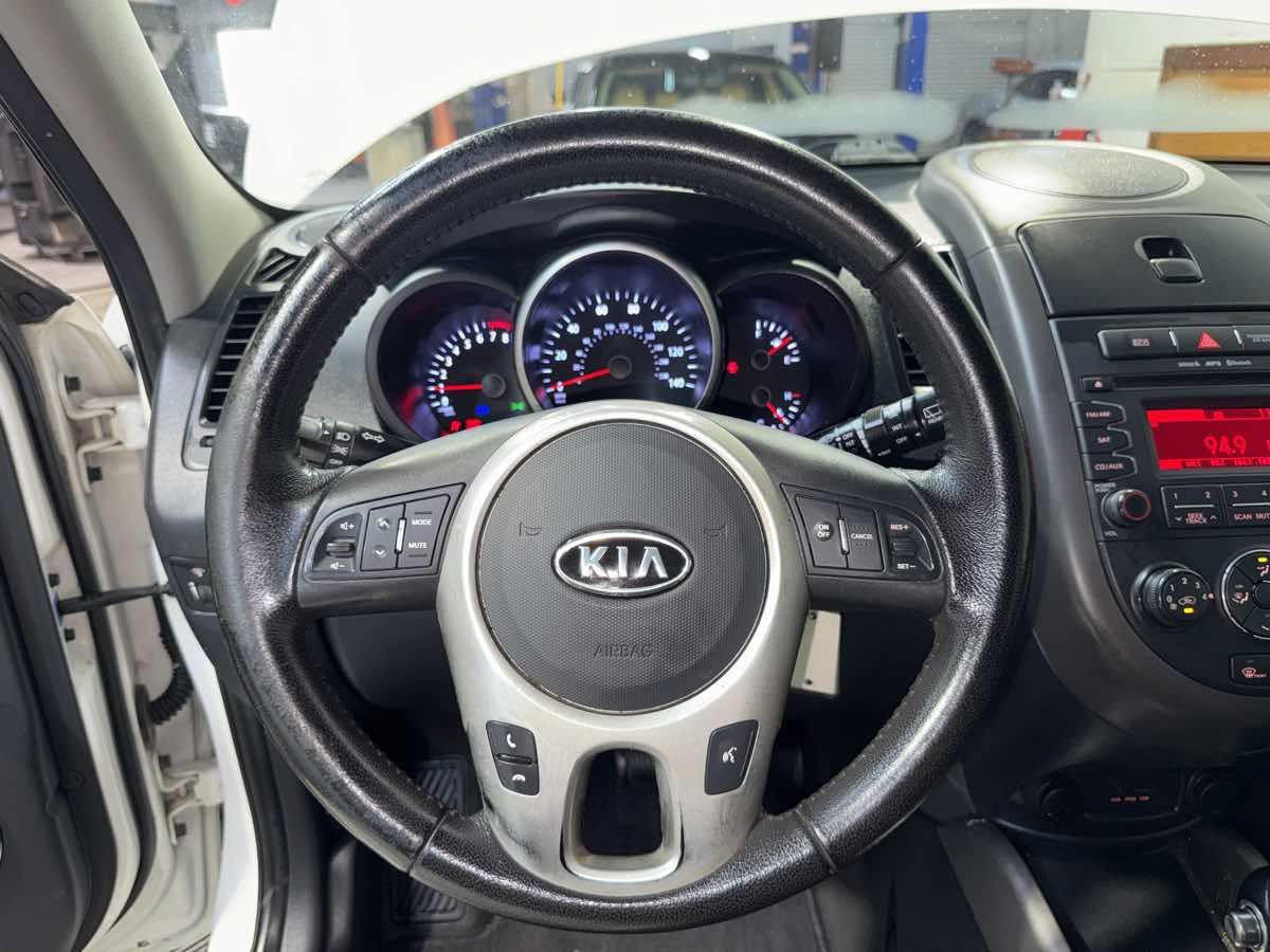 Used 2012 Kia Soul + FWD image 14