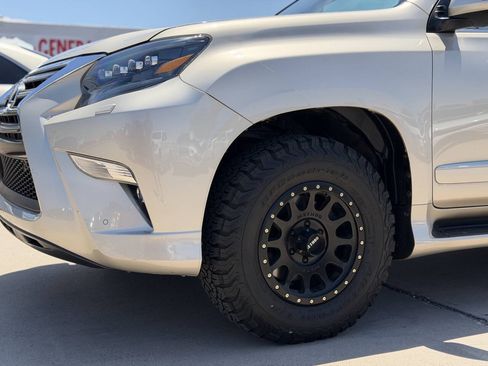 Used 2014 Lexus GX 460 Luxury AWD/4WD image 4