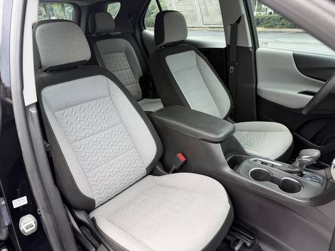 Used 2024 Chevrolet Equinox LS FWD image 30