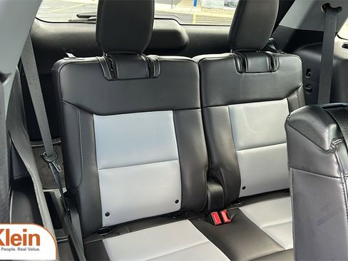 Used 2022 Ford Explorer XLT w/ XLT Sport Appearance Package image 32