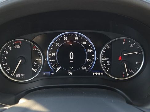 Used 2022 Buick Enclave Premium w/ Experience Buick Package image 38