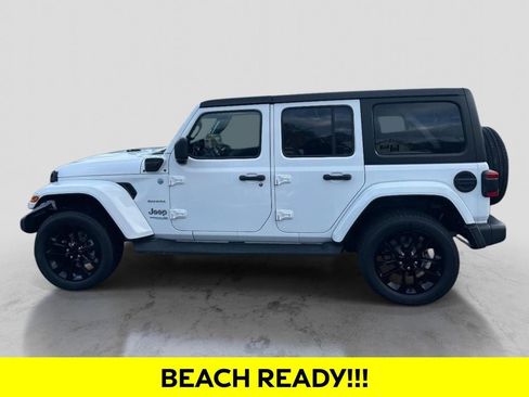 Used 2022 Jeep Wrangler Unlimited Sahara w/ Safety Group image 8