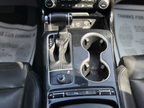 Used 2018 Kia Stinger image 19